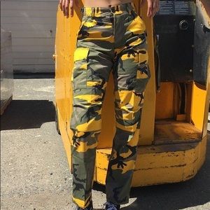 CAMO CARGO PANTS